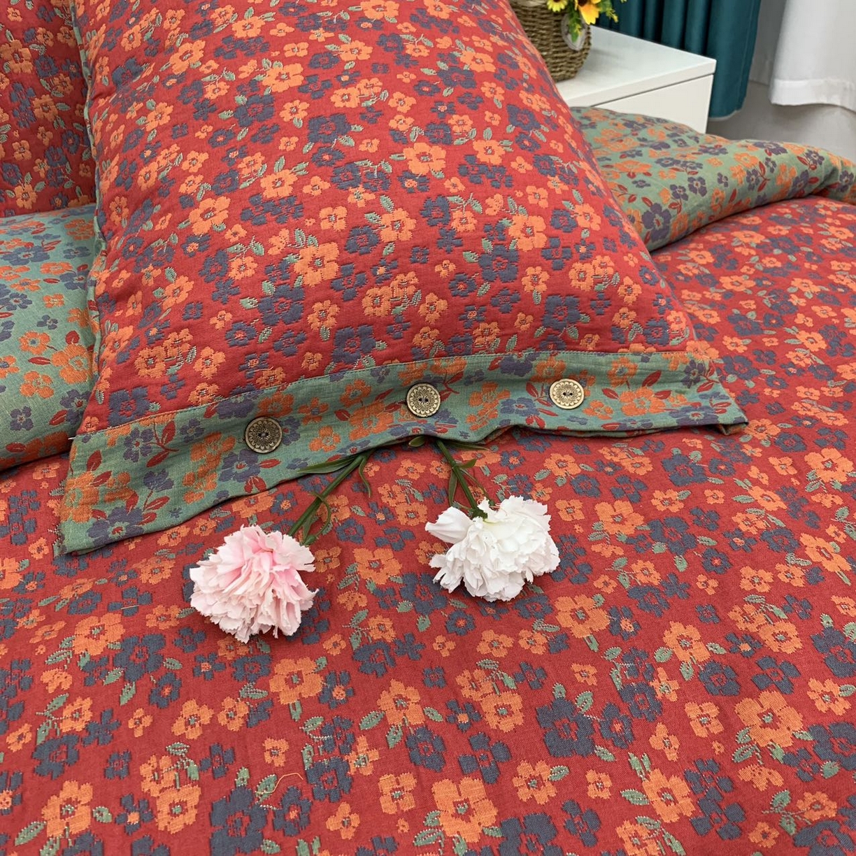 91家纺网 家纺一手货源 找家纺 鲁爱 2025新款三层纱床盖款四件套 清新之歌-红