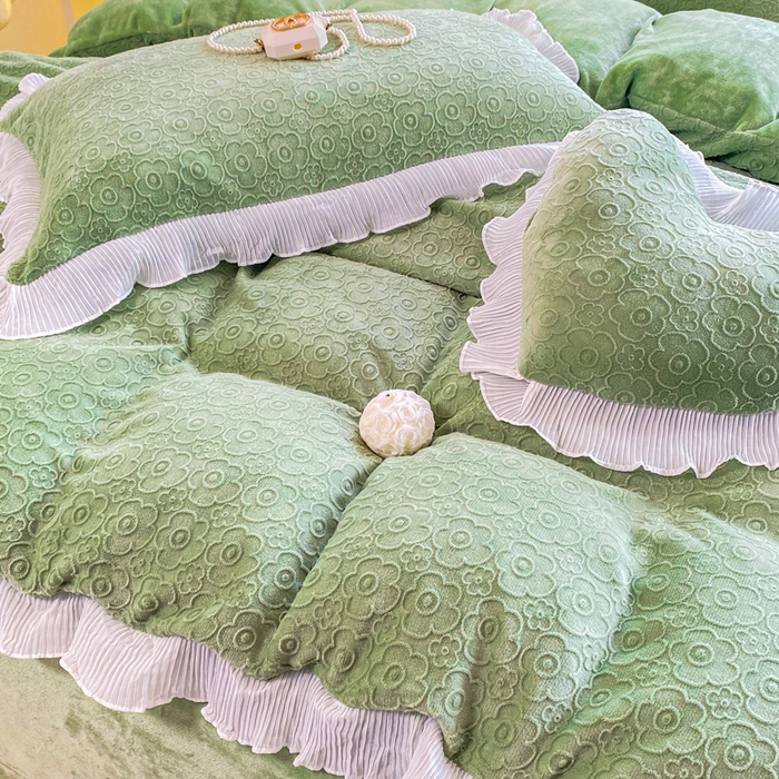 91家纺网 家纺一手货源 找家纺 畅畅家纺 2024直播爆款8斤230克雕花牛奶绒韩版花边法莱绒烂花四件套 公主风-抹茶绿
