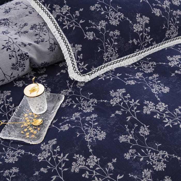 91家纺网 家纺一手货源 找家纺 鲁爱 2025新款全棉色织双层纱布流苏款四件套 惊鸿-深兰