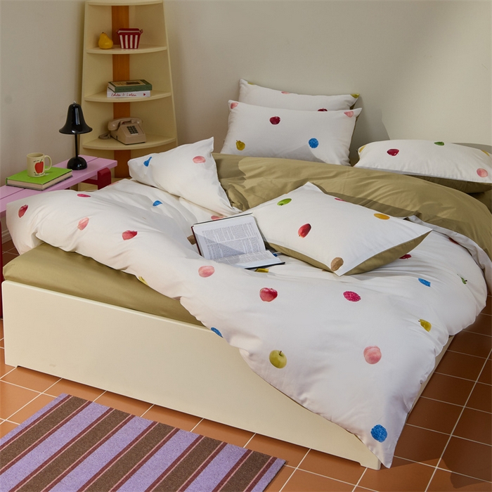 91家纺网 家纺一手货源 找家纺 赫帛 2024新款60s缎纹数码印花长绒棉四件套-缤纷水果 缤纷水果-白色
