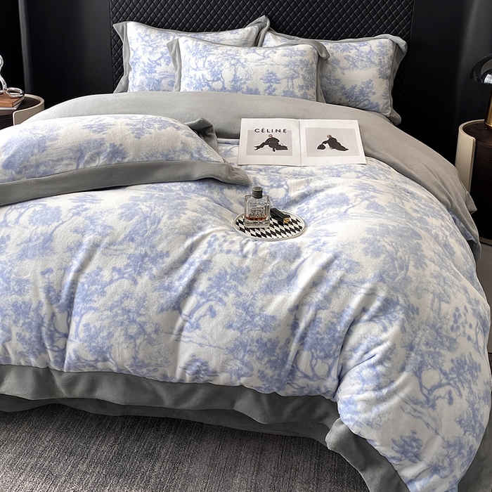 91家纺网 家纺一手货源 找家纺 优悦生活馆 2025新款牛奶绒印花四件套-维也纳 维也纳-时尚灰