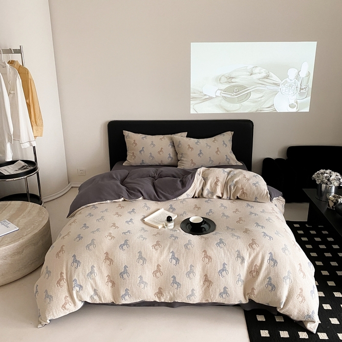 91家纺网 家纺一手货源 找家纺 （总）赫帛 2024新款A类全棉色织三层纱水洗棉四件套-渐变马