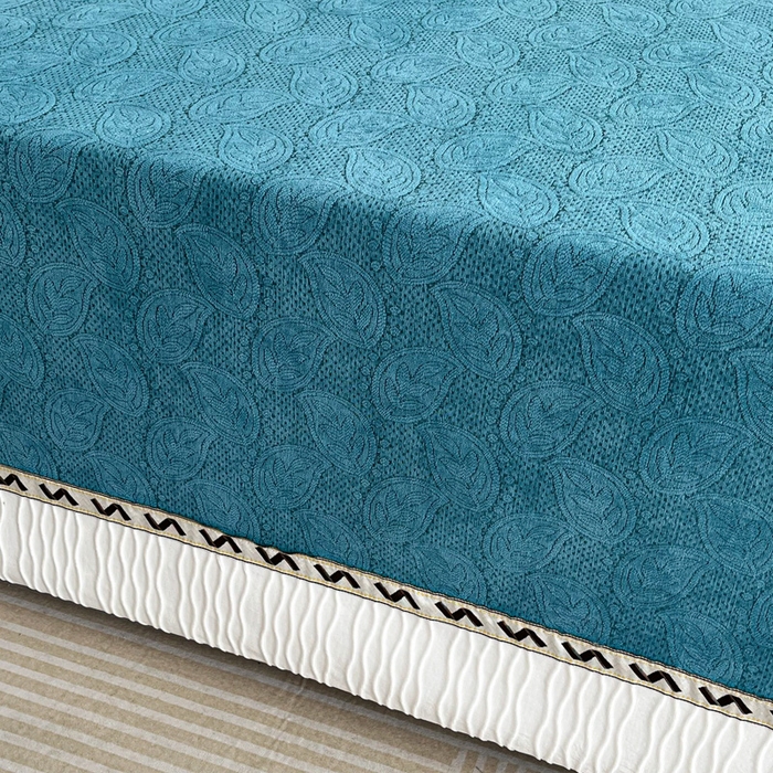 91家纺网 家纺一手货源 找家纺 手艺人家纺 2025新款雪尼尔提花复合炕盖榻榻米炕垫 XK3723蓝