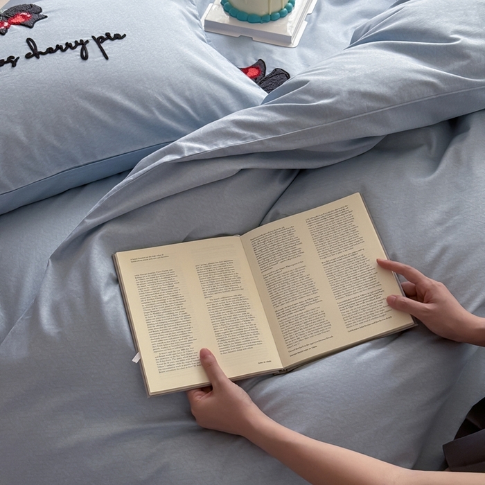 91家纺网 家纺一手货源 找家纺 窝米 2025春季新品40S高定毛巾绣刺绣款四件套-小樱结 小樱结-蓝