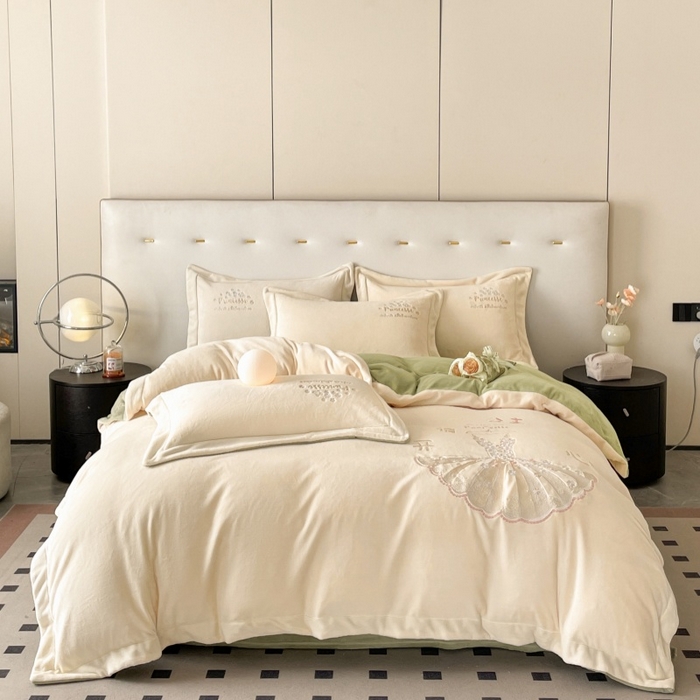 91家纺网 家纺一手货源 找家纺 新方向 2025新款全消光A类牛奶绒四件套-公主请开心2 公主请开心-奶白