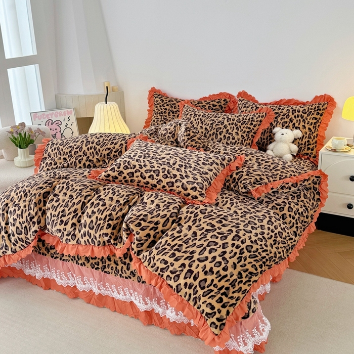 91家纺网 家纺一手货源 找家纺 添越 2024新款牛奶绒夹棉床盖三件套四件套 豹纹