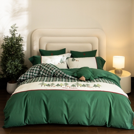 91家纺网 家纺一手货源 找家纺 （总）曼布缇 2025新款加厚100S全棉磨毛绣花四件套-小青松