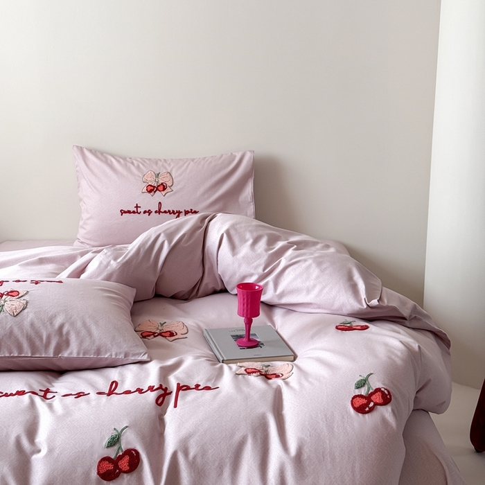 91家纺网 家纺一手货源 找家纺 窝米 2025春季新品40S高定毛巾绣刺绣款四件套-小樱结 小樱结-粉米