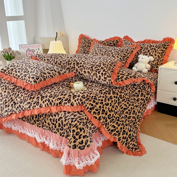 91家纺网 家纺一手货源 找家纺 添越 2024新款牛奶绒夹棉床盖三件套四件套 豹纹