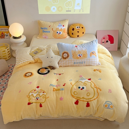 眠屿家纺 2024新款牛奶绒毛巾绣四件套 牛奶绒派对芝士