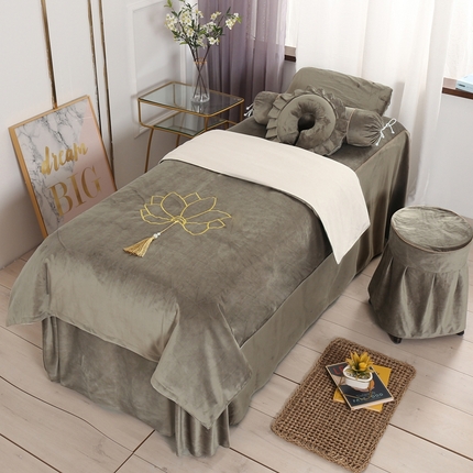 91家纺网 家纺一手货源 找家纺 （总）琪宝阁 2024新款丽丝绒美 容床罩套件-荷花