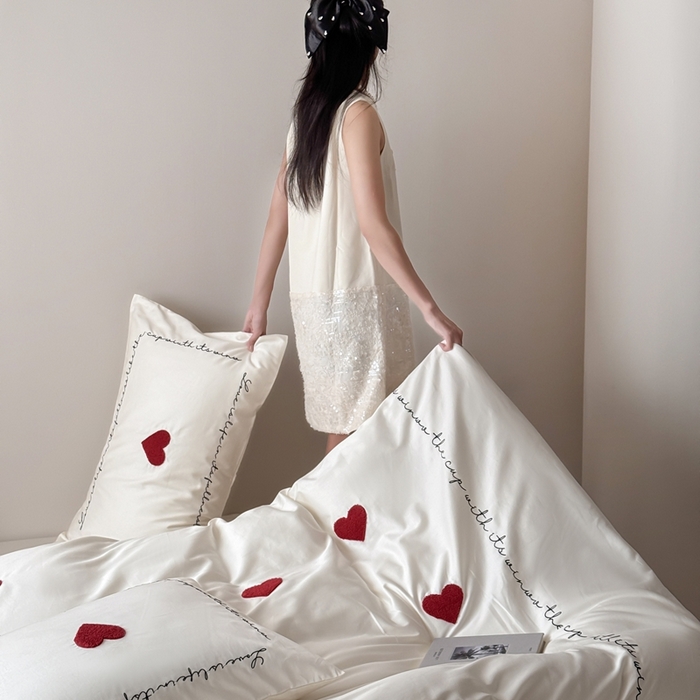 91家纺网 家纺一手货源 找家纺 窝米 2025春季新品50支高定毛巾绣刺绣款四件套-Love Love-奶白