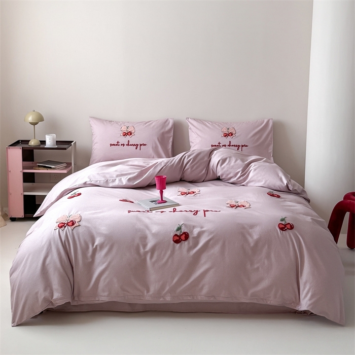 91家纺网 家纺一手货源 找家纺 窝米 2025春季新品40S高定毛巾绣刺绣款四件套-小樱结 小樱结-粉米