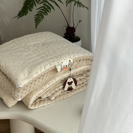 91家纺网 家纺一手货源 找家纺 （总）U被家纺 2025新款法式贴边全棉双层纱婴儿棉豆豆被被子被芯