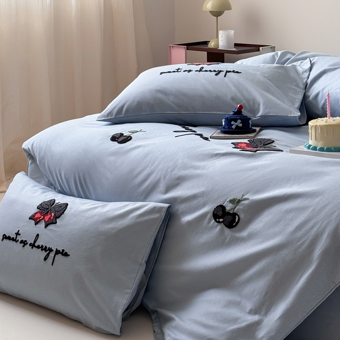 91家纺网 家纺一手货源 找家纺 窝米 2025春季新品40S高定毛巾绣刺绣款四件套-小樱结 小樱结-蓝