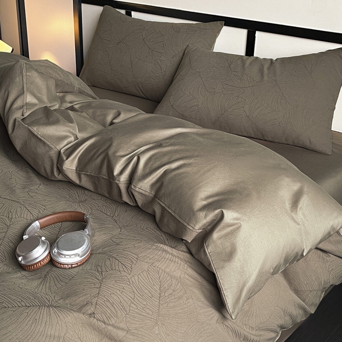 91家纺网 家纺一手货源 找家纺 雅居纺家纺 2024新款100%全棉三层纱提花四件套 树叶咖