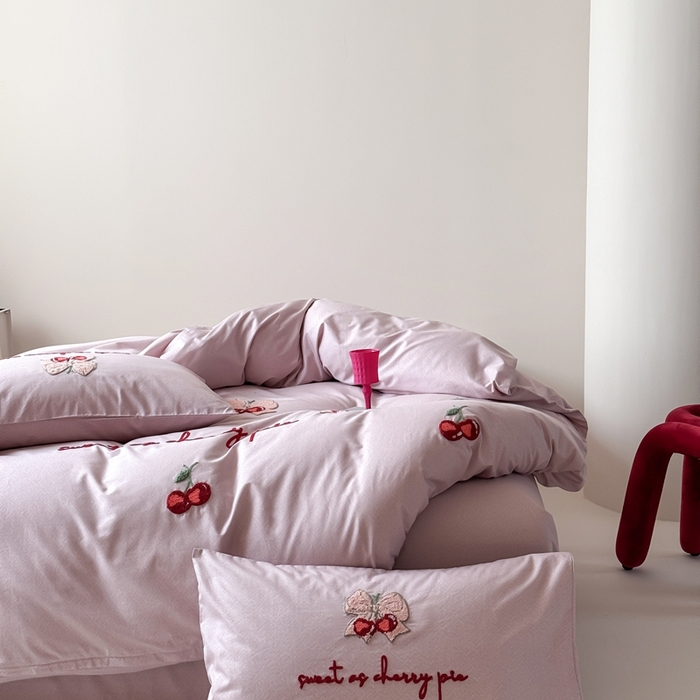 91家纺网 家纺一手货源 找家纺 窝米 2025春季新品40S高定毛巾绣刺绣款四件套-小樱结 小樱结-粉米