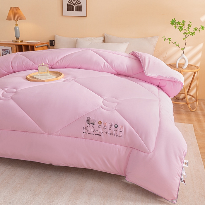 91家纺网 家纺一手货源 找家纺 2024新款亲肤澳洲羊毛被被子被芯 粉色