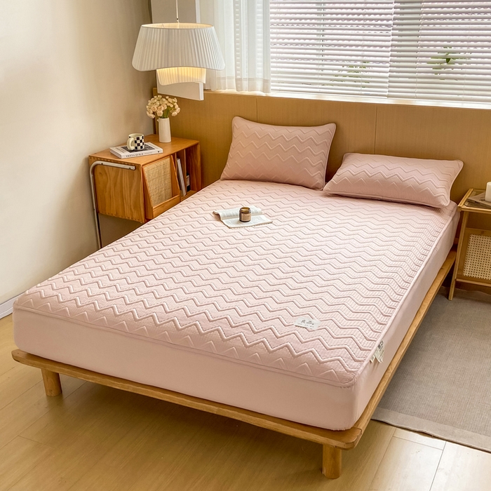 91家纺网 家纺一手货源 找家纺 悦织湾家纺 2025新款A类本色原棉大豆床笠 麦浪纹-豆沙粉