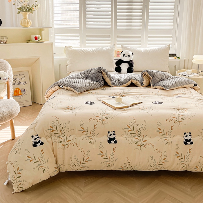 91家纺网 家纺一手货源 找家纺 博弈家纺 2024新款豆豆绒双面大豆被 熊猫盼盼