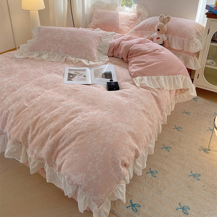 91家纺网 家纺一手货源 找家纺 瑞莱 2025全棉色织三层纱提花四件套-夜雨朦胧系列 夜雨朦胧-粉