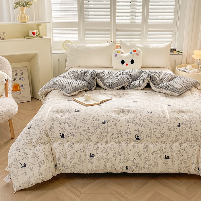 91家纺网 家纺一手货源 找家纺 博弈家纺 2024新款豆豆绒双面大豆被 喵呜精灵