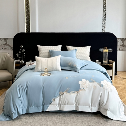 91家纺网 家纺一手货源 找家纺 棠颂家纺 2025新款亲肤精纺棉刺绣四件套（礼盒款） 艾琳--蓝