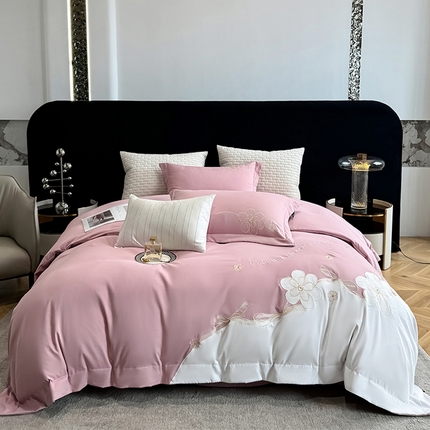 91家纺网 家纺一手货源 找家纺 棠颂家纺 2025新款亲肤精纺棉刺绣四件套（礼盒款） 艾琳--粉