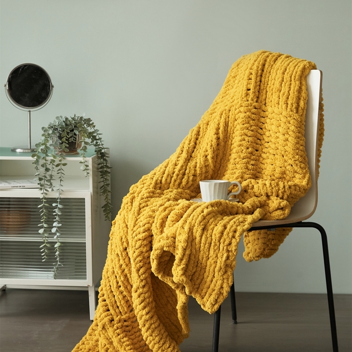 91家纺网 家纺一手货源 找家纺 暖绵绵 2025新款雪尼尔毛毯-比格（大格子） 比格-姜黄