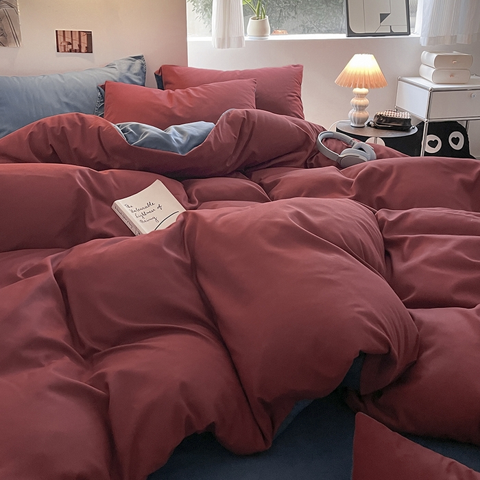 91家纺网 家纺一手货源 找家纺 米粒  2024新款纯色简约双拼磨毛四件套 博肯红+蓝