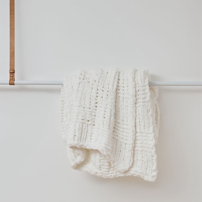 91家纺网 家纺一手货源 找家纺 暖绵绵 2025新款雪尼尔毛毯-思摩尔（小格子） 思摩尔-白色