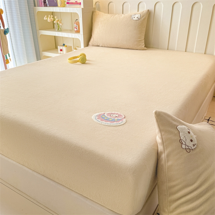 91家纺网 家纺一手货源 找家纺 布卢姆床垫 2025新款A类牛奶绒毛巾绣床笠 奶油猫-可可糖