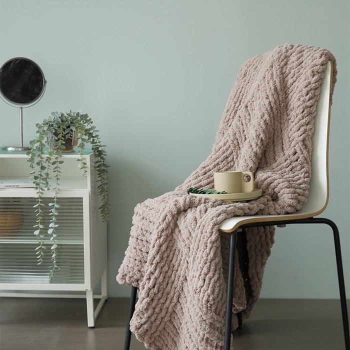 91家纺网 家纺一手货源 找家纺 暖绵绵 2025新款雪尼尔毛毯-比格（大格子） 比格-驼灰