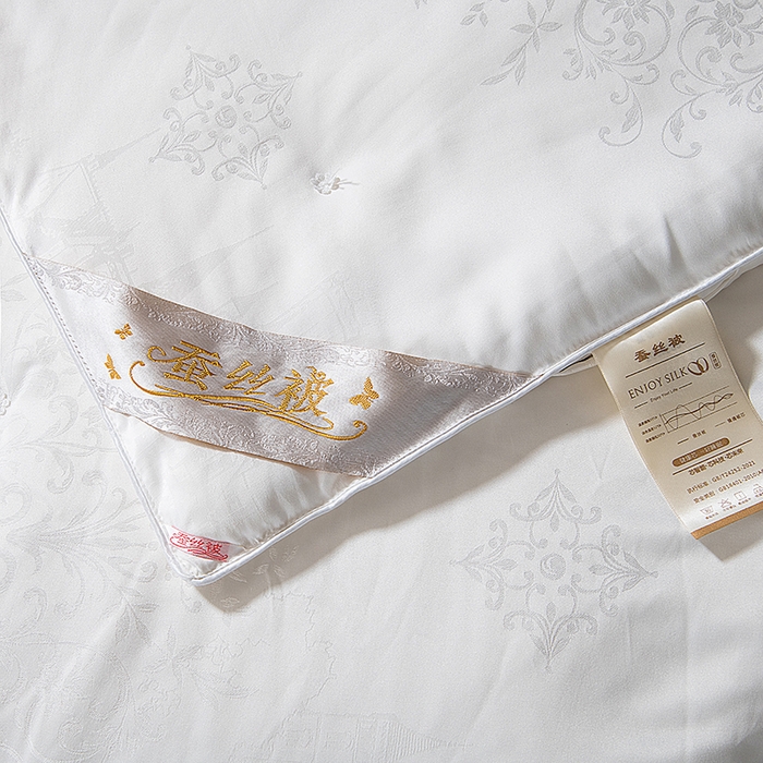 91家纺网 家纺一手货源 找家纺 鑫田 提花蚕丝被黄金丝长丝柞蚕丝春秋被双人子母被冬被礼品被夏凉被 白色