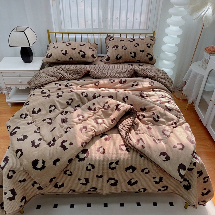 91家纺网 家纺一手货源 找家纺 暖居 2024新款牛奶绒豆豆被床盖四件套时尚豹纹