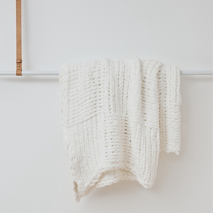 91家纺网 家纺一手货源 找家纺 暖绵绵 2025新款雪尼尔毛毯-比格（大格子） 比格-白色