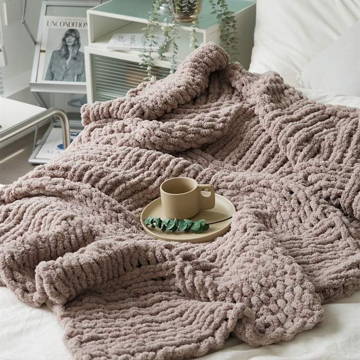 91家纺网 家纺一手货源 找家纺 暖绵绵 2025新款雪尼尔毛毯-比格（大格子） 比格-驼灰