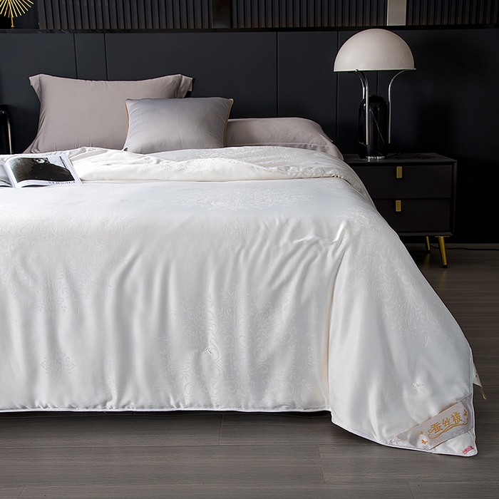 91家纺网 家纺一手货源 找家纺 鑫田 提花蚕丝被黄金丝长丝柞蚕丝春秋被双人子母被冬被礼品被夏凉被 白色