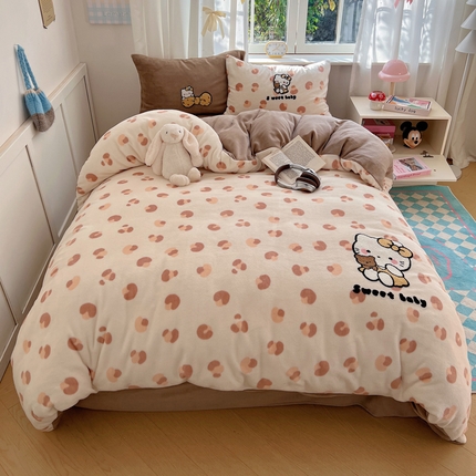 91家纺网 家纺一手货源 找家纺 2024新款牛奶绒猫咪毛巾绣系列四件套 豹纹猫咪咖