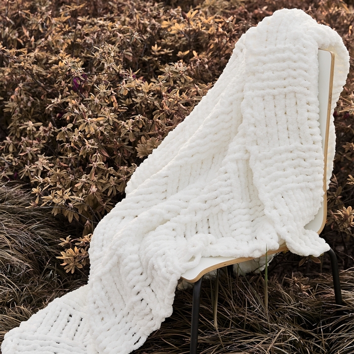 91家纺网 家纺一手货源 找家纺 暖绵绵 2025新款雪尼尔毛毯-思摩尔（小格子） 思摩尔-白色