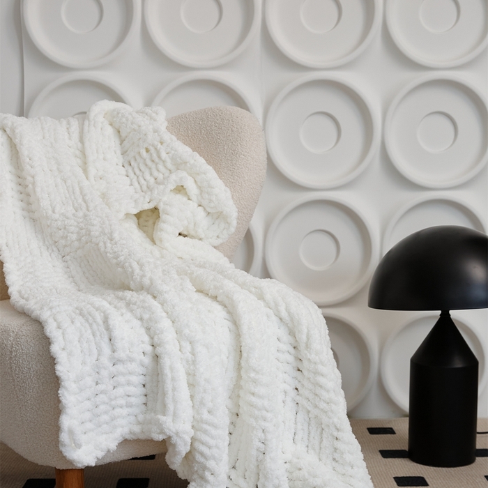 91家纺网 家纺一手货源 找家纺 暖绵绵 2025新款雪尼尔毛毯-思摩尔（小格子） 思摩尔-白色