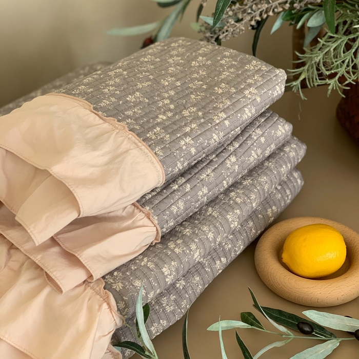 91家纺网 家纺一手货源 找家纺 汇庭 2024新款-天丝棉印花床盖三件套系列 灰美尔庄园