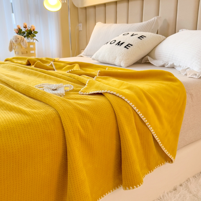 91家纺网 家纺一手货源 找家纺 （总）美梦莱 2022新款华夫格牛奶绒双层复合毯空调毯（支持一件代发）