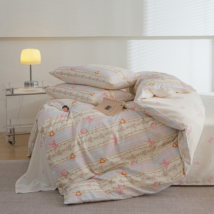 91家纺网 家纺一手货源 找家纺 布可家纺 2025新款水洗棉印花四件套 草莓蝴蝶结