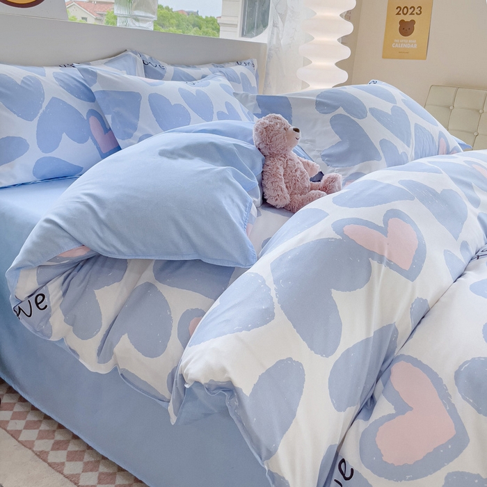 91家纺网 家纺一手货源 找家纺 布可家纺 2025新款水洗棉印花四件套 撞色爱心