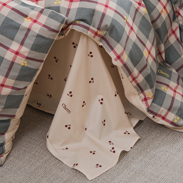 91家纺网 家纺一手货源 找家纺 布可家纺 2025新款水洗棉印花四件套 蓝格樱桃