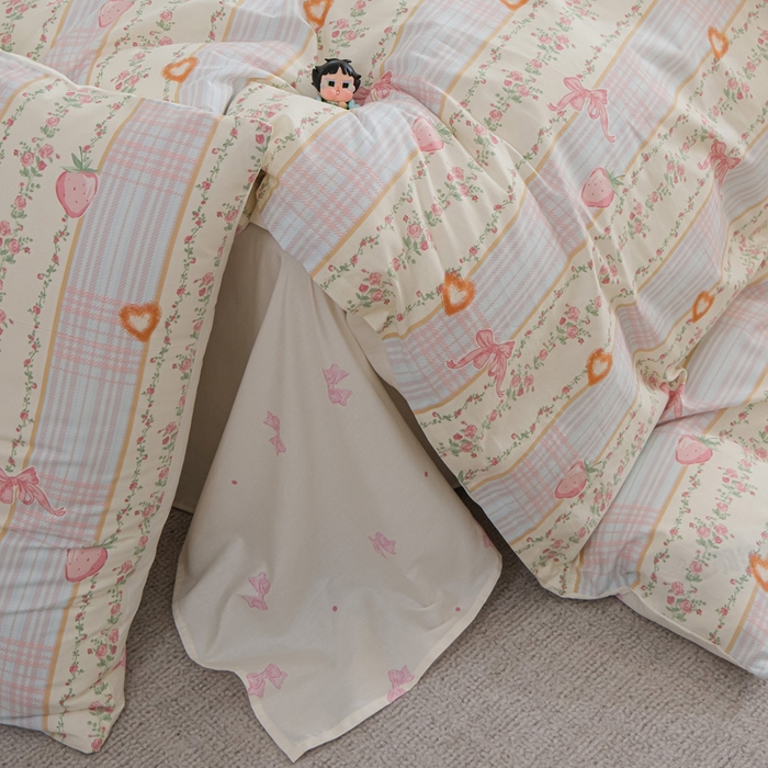 91家纺网 家纺一手货源 找家纺 布可家纺 2025新款水洗棉印花四件套 草莓蝴蝶结