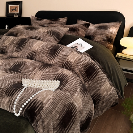 91家纺网 家纺一手货源 找家纺 丝印良品 2024秋冬新款丹麦兔毛绒牛奶绒四件套轮回