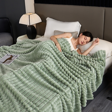 91家纺网 家纺一手货源 找家纺 （总）美梦莱 2024新款大泡泡抽条双面兔毛绒毯子家用毯午睡盖毯