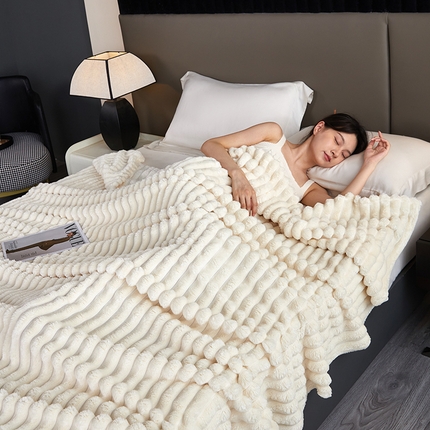 91家纺网 家纺一手货源 找家纺 （总）美梦莱 2024新款大泡泡抽条双面兔毛绒毯子家用毯午睡盖毯